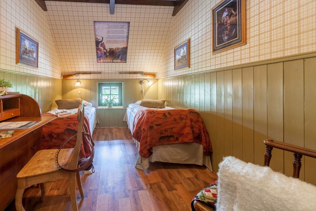 J A Ranch Bed & Breakfast Stromsnasbruk Exterior photo