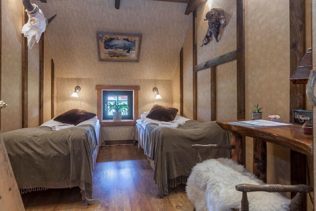 J A Ranch Bed & Breakfast Stromsnasbruk Exterior photo
