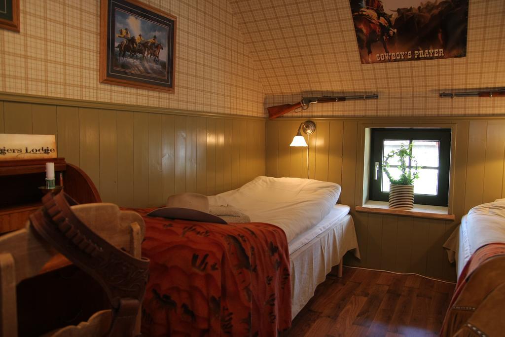 J A Ranch Bed & Breakfast Stromsnasbruk Exterior photo